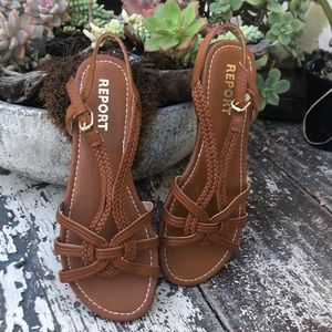 Report size 9 sandals.